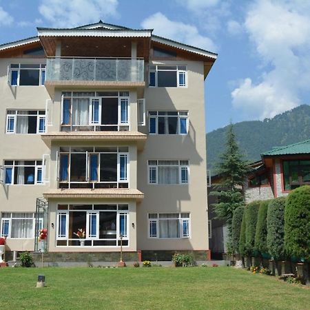 Hotel Royale Comfort Pahalgam Luaran gambar